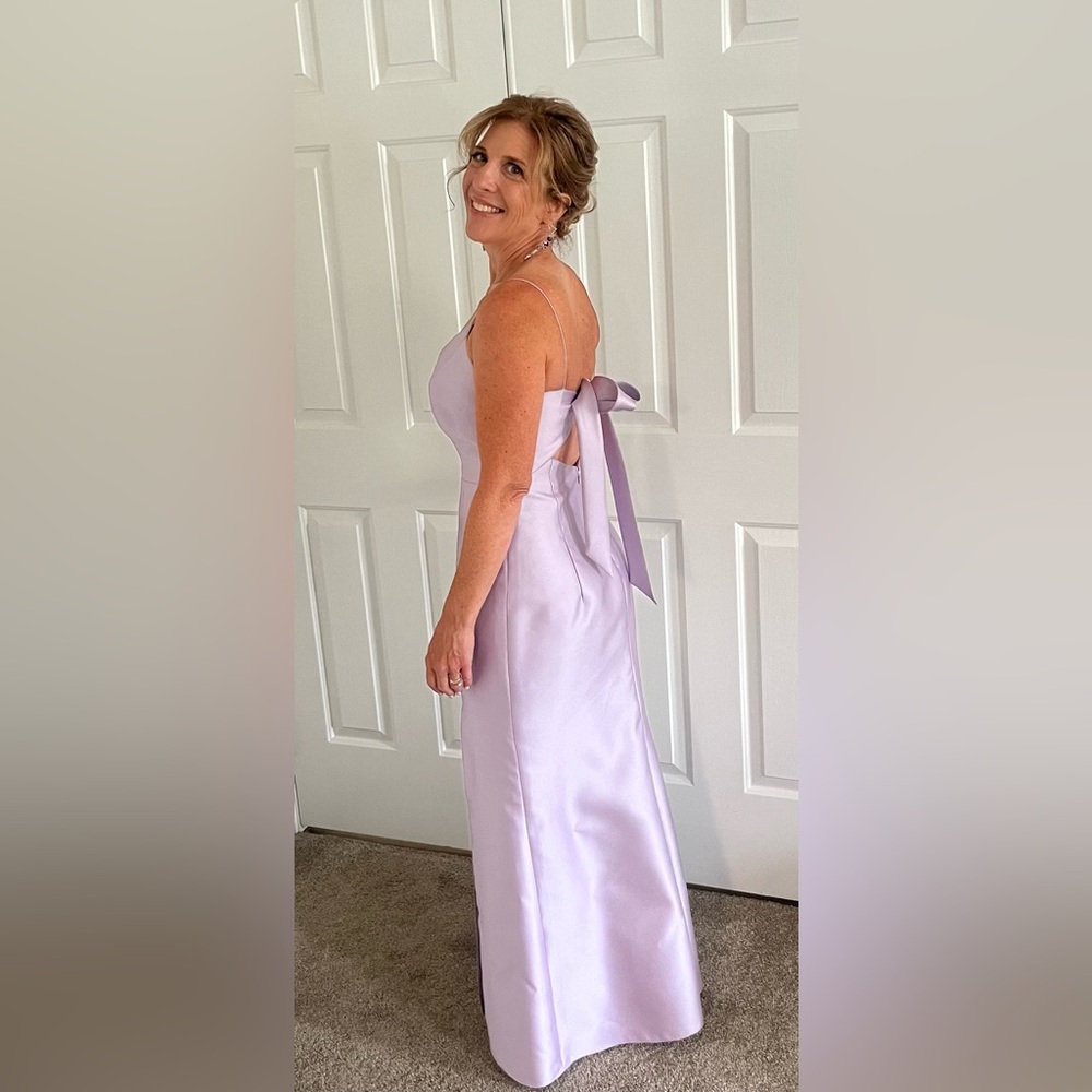 Elegant Lilac Hazel Open-Back Bow Tie Satin Trumpet Gown